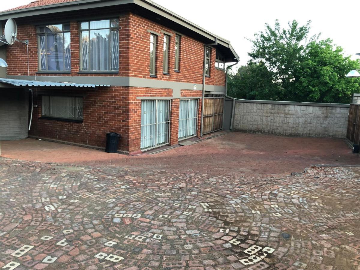 Juds@23 Apartment Bloemfontein Ngoại thất bức ảnh